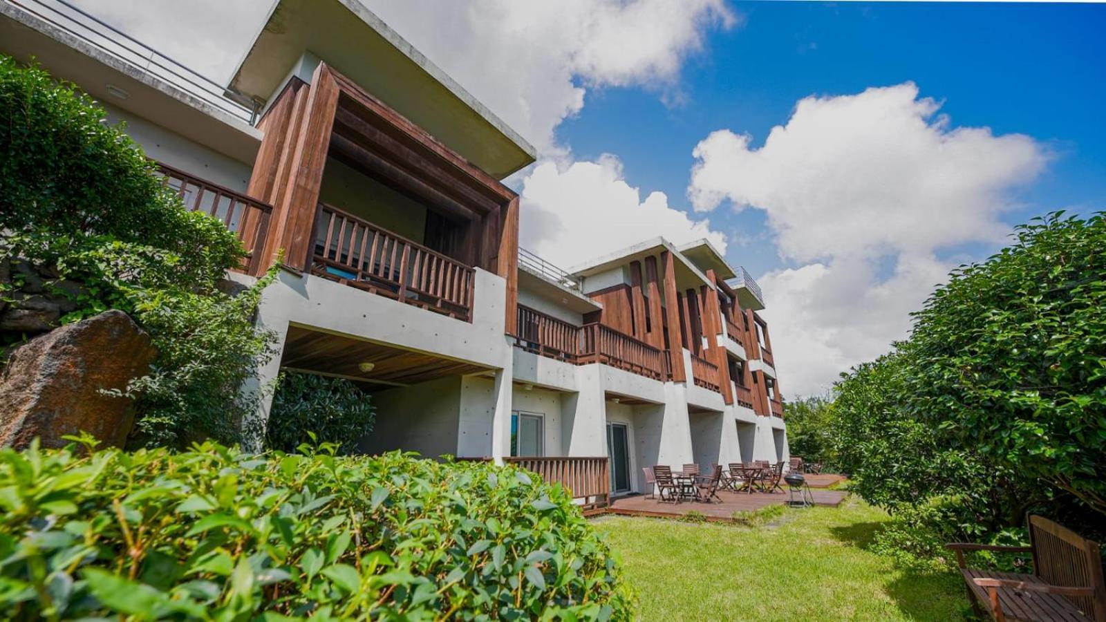 Jeju Eco Suites Seogwipo Exteriör bild