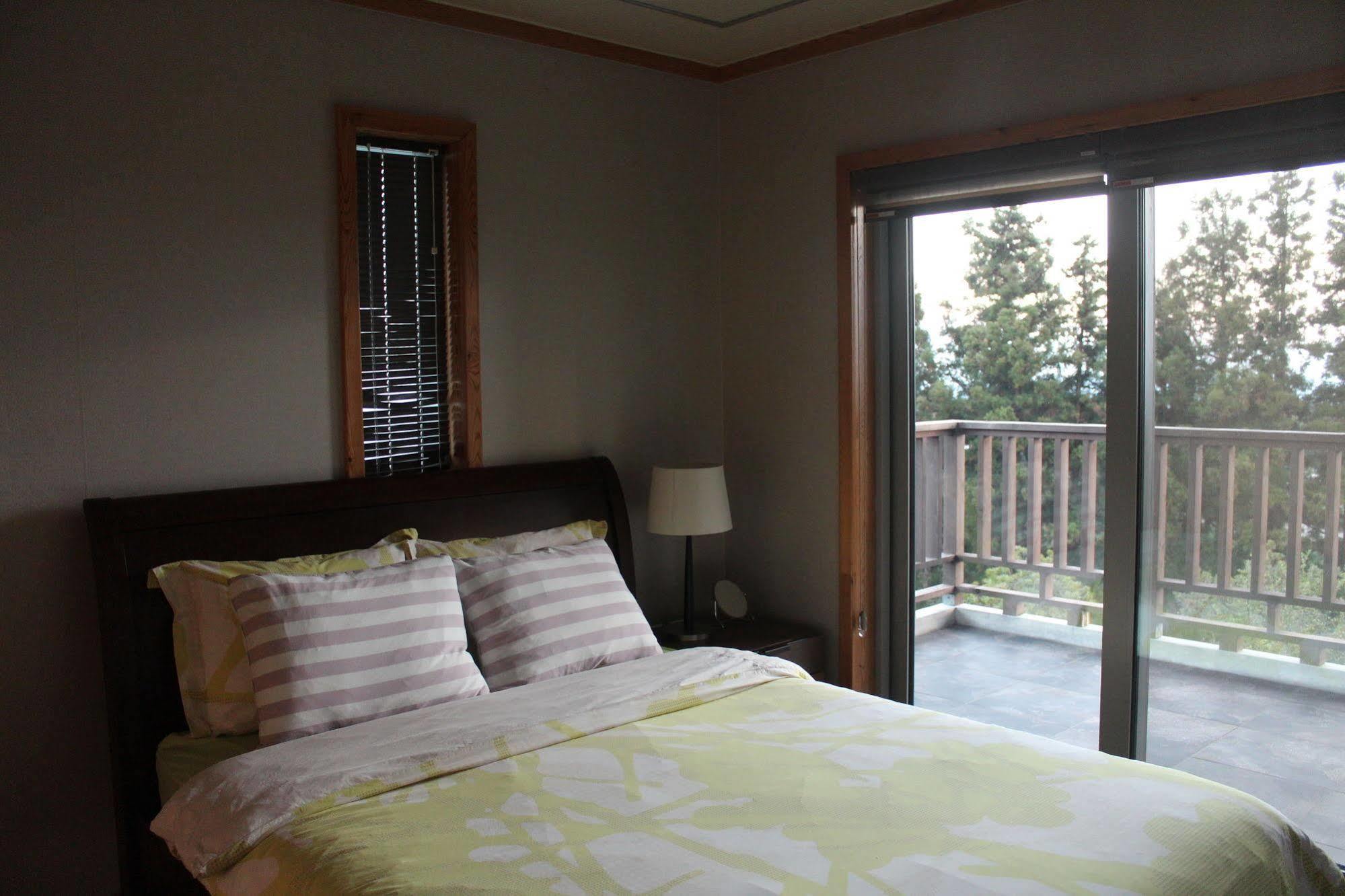 Jeju Eco Suites Seogwipo Exteriör bild
