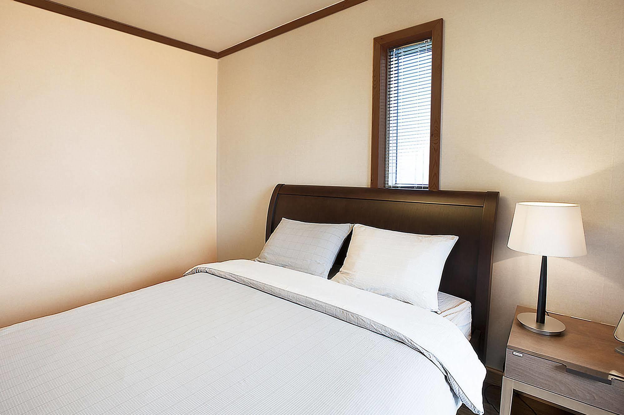 Jeju Eco Suites Seogwipo Exteriör bild